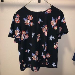 Super cute flour blouse!